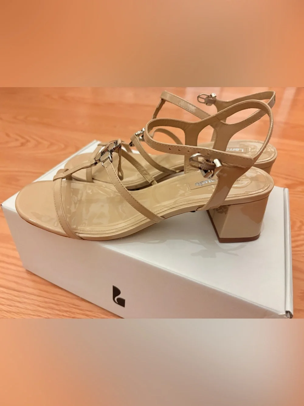 Larroude Hana block heel sandals beige leather size 9